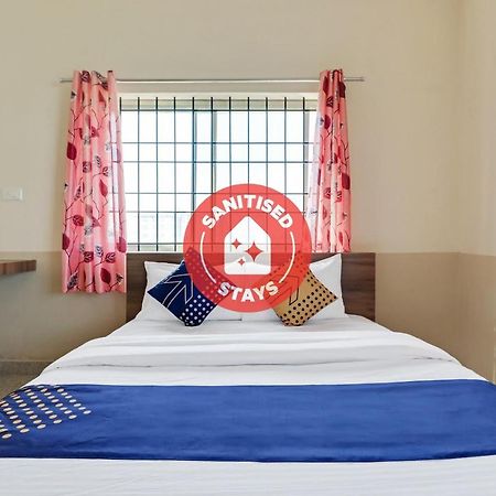 Spot On 76940 Sri Annapoorneshwari Residency Boarding & Lodging Hotel Hassan Ngoại thất bức ảnh